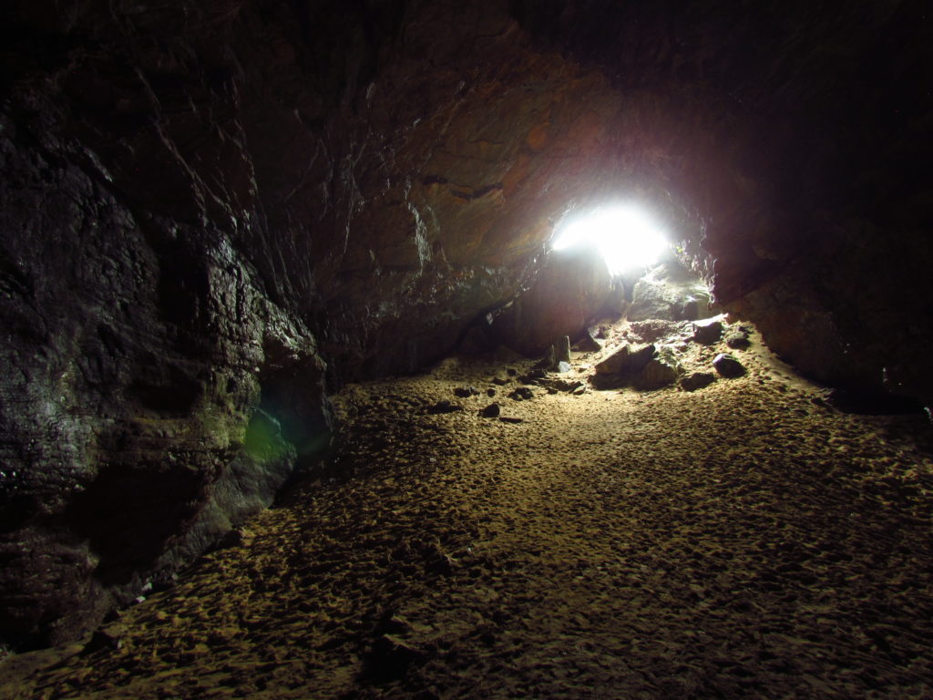 沖縄県 伊平屋島 クマヤ洞窟